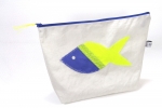 Segeltuchtasche mit blaugelbem Fisch